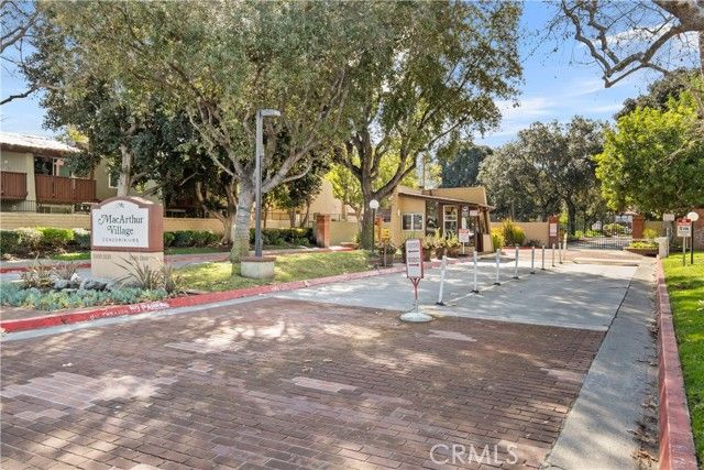 1000 W Macarthur Boulevard 18, Santa Ana, CA 92707