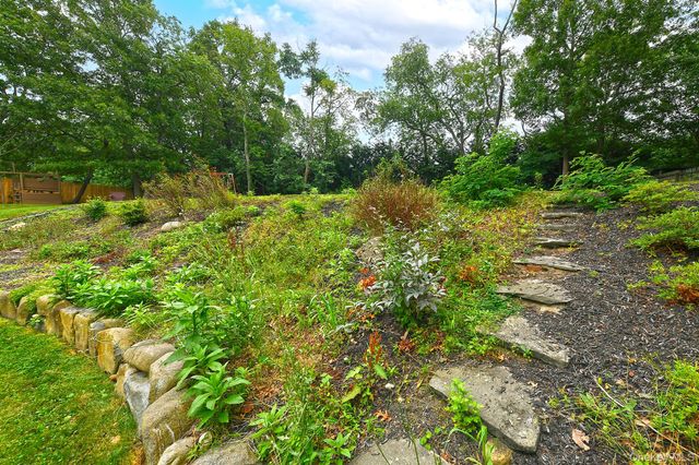2 Buckingham Meadow Road, East Setauket, NY 11733