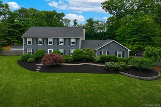 2 Buckingham Meadow Road, East Setauket, NY 11733
