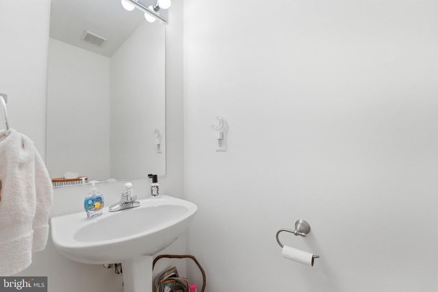 8222 RAMSEUR PL, Manassas, VA 20109