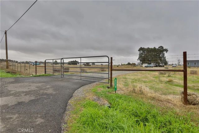 4210 Osborn Road, Flournoy, CA 96029