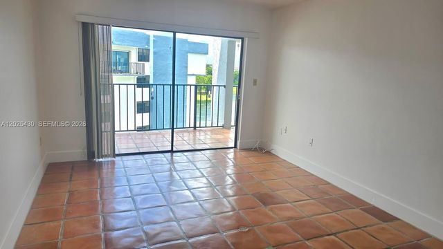 9688 Fontainebleau Blvd 702, Miami, FL 33172