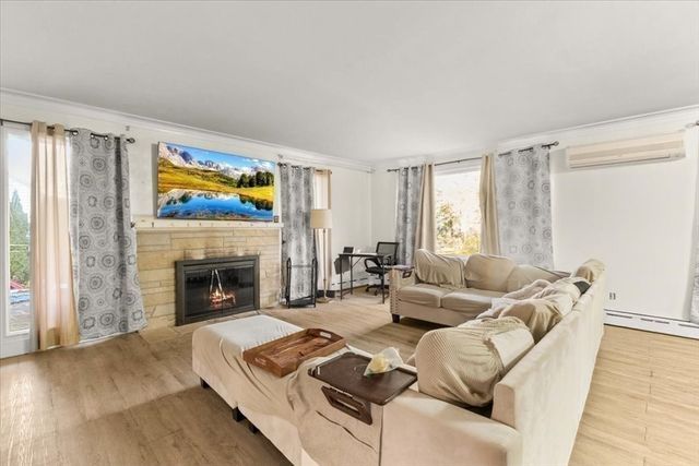 24 Highland Ter, Taunton, MA 02780