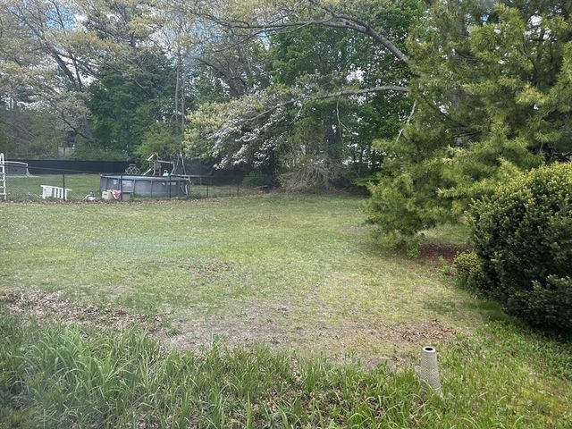 24 Highland Ter, Taunton, MA 02780