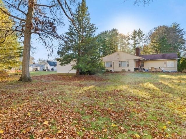 24 Highland Ter, Taunton, MA 02780