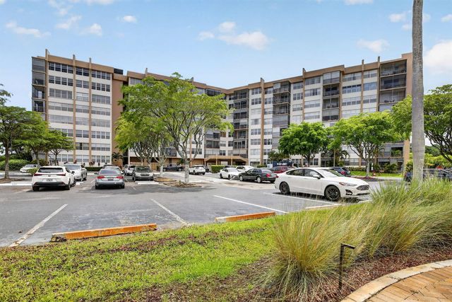 1100 Saint Charles Place 203, Pembroke Pines, FL 33026