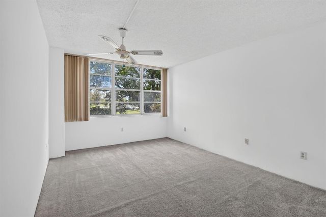 1100 Saint Charles Place 203, Pembroke Pines, FL 33026