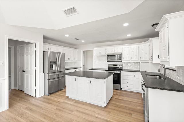 760 Willow Lane, Waxahachie, TX 75165