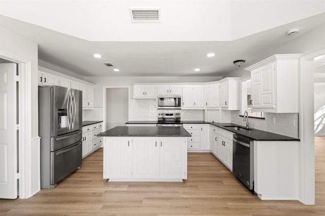 760 Willow Lane, Waxahachie, TX 75165