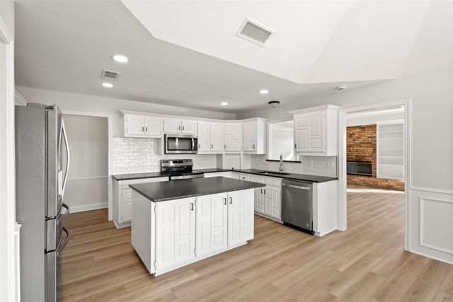 760 Willow Lane, Waxahachie, TX 75165