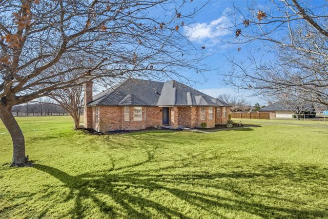 760 Willow Lane, Waxahachie, TX 75165