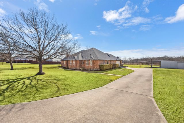 760 Willow Lane, Waxahachie, TX 75165