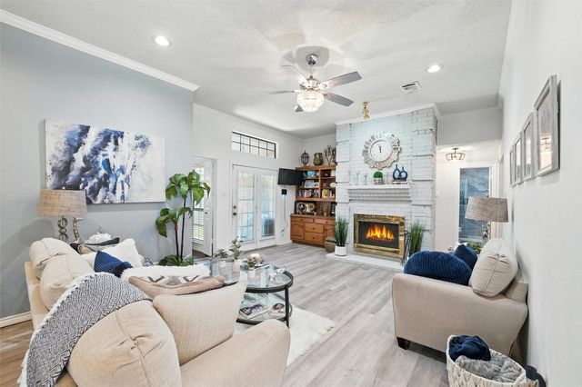 709 Arbor Creek Drive, Desoto, TX 75115