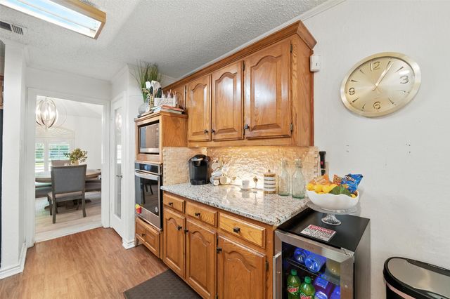 709 Arbor Creek Drive, Desoto, TX 75115