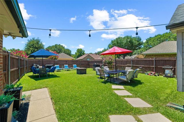 709 Arbor Creek Drive, Desoto, TX 75115