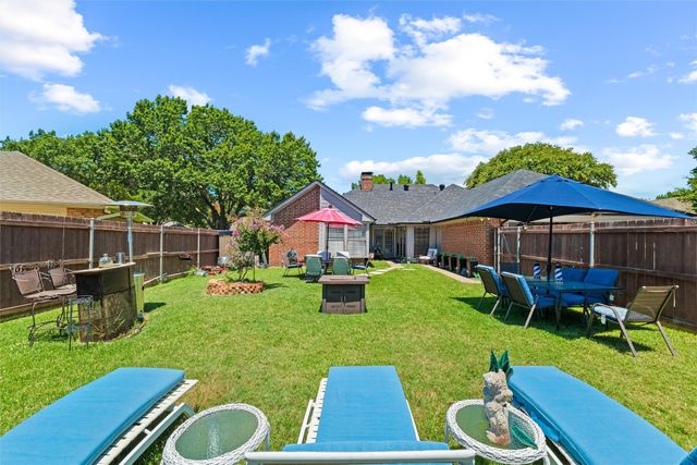 709 Arbor Creek Drive, Desoto, TX 75115