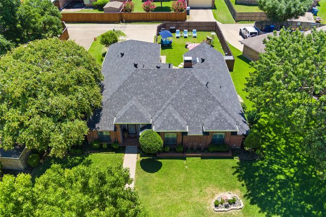 709 Arbor Creek Drive, Desoto, TX 75115