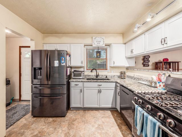 3267 Castleton Street, Grove City, OH 43123