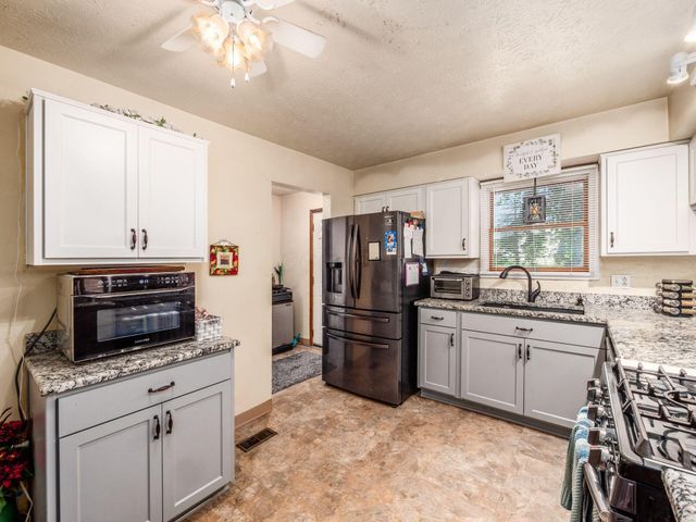 3267 Castleton Street, Grove City, OH 43123