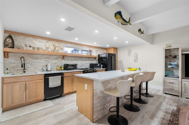 516 NE 6th Ave 1-3, Deerfield Beach, FL 33441