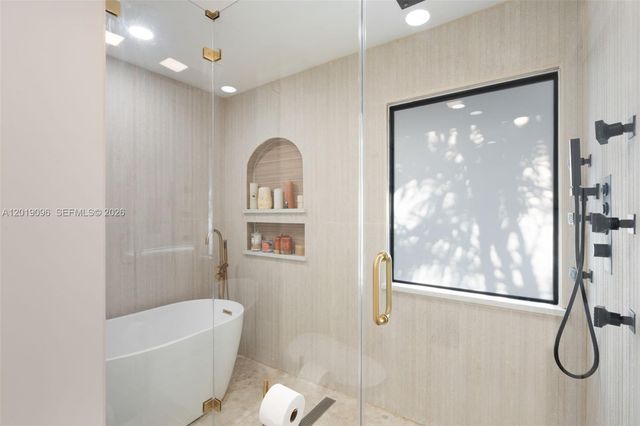 516 NE 6th Ave 1-3, Deerfield Beach, FL 33441
