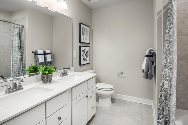 612 Farm Field Lane, Hendersonville, TN 37075