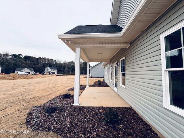 279 Elijah Way, Vass, NC 28394