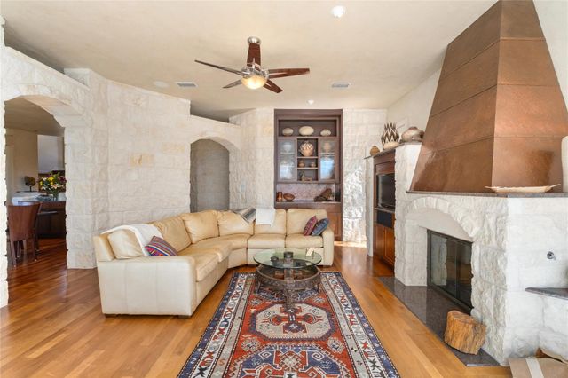 19905 Angel Bay DR, Spicewood, TX 78669