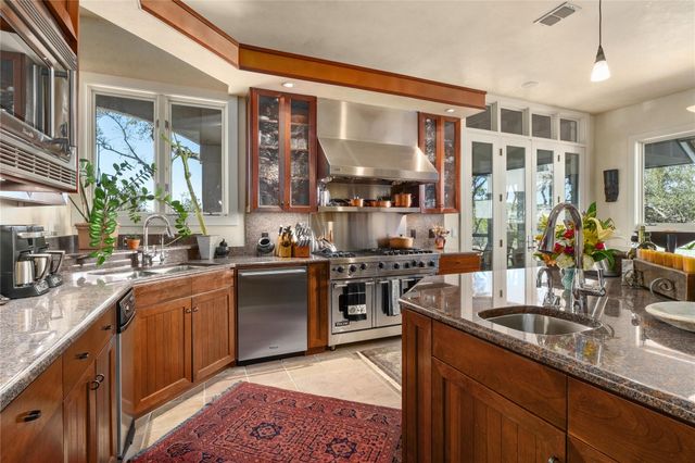 19905 Angel Bay DR, Spicewood, TX 78669