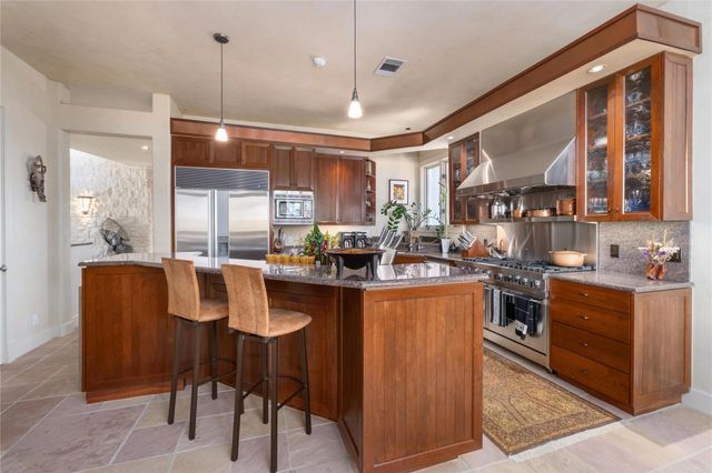 19905 Angel Bay DR, Spicewood, TX 78669