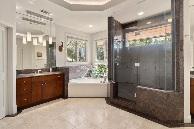 19905 Angel Bay DR, Spicewood, TX 78669