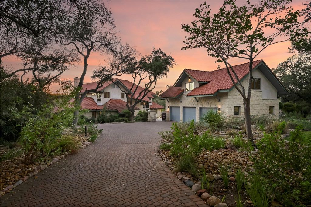 19905 Angel Bay DR, Spicewood, TX 78669