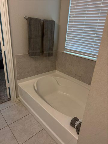 15703 Cairnwell Bend Drive, Humble, TX 77346