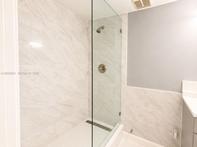 7601 E Treasure Dr 622, North Bay Village, FL 33141