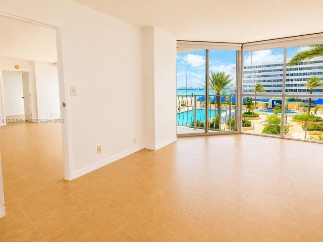 7601 E Treasure Dr 622, North Bay Village, FL 33141