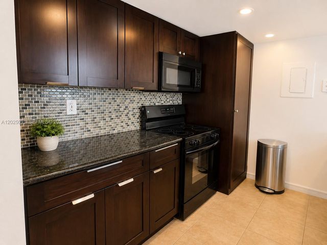 7601 E Treasure Dr 622, North Bay Village, FL 33141