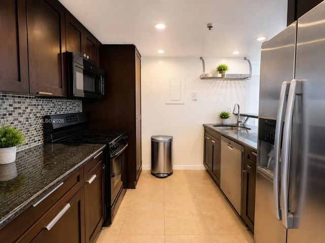 7601 E Treasure Dr 622, North Bay Village, FL 33141