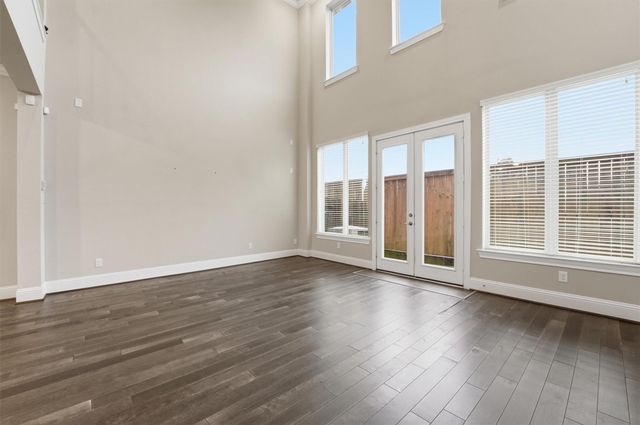 1121 Shepherd Oaks Drive, Houston, TX 77018