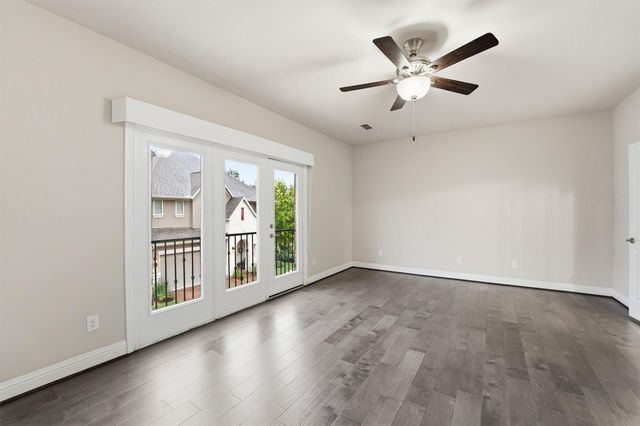 1121 Shepherd Oaks Drive, Houston, TX 77018
