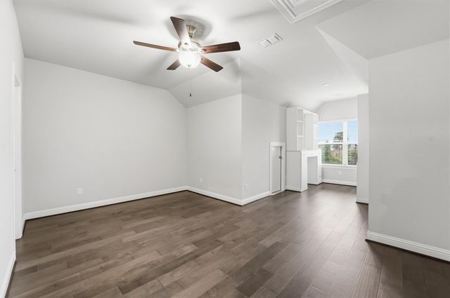 1121 Shepherd Oaks Drive, Houston, TX 77018