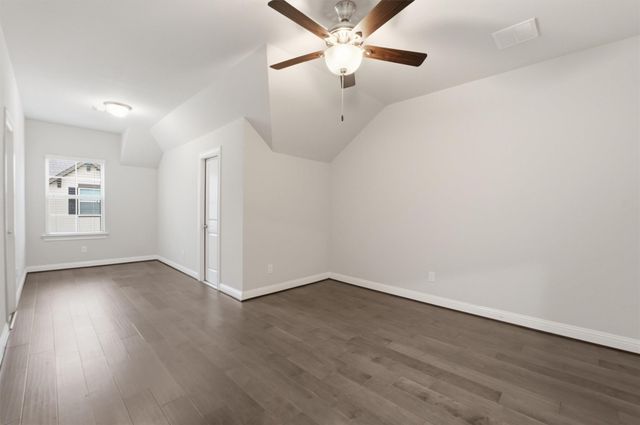 1121 Shepherd Oaks Drive, Houston, TX 77018