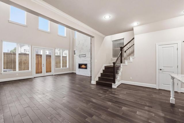1121 Shepherd Oaks Drive, Houston, TX 77018