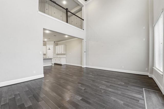 1121 Shepherd Oaks Drive, Houston, TX 77018