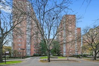 4950 N Marine Drive 1105, Chicago, IL 60640