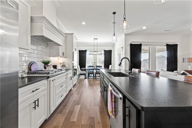 957 Budrio Avenue, Tontitown, AR 72762