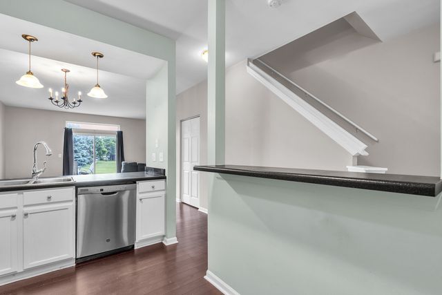 1506 Cottonwood Trail, Yorkville, IL 60560