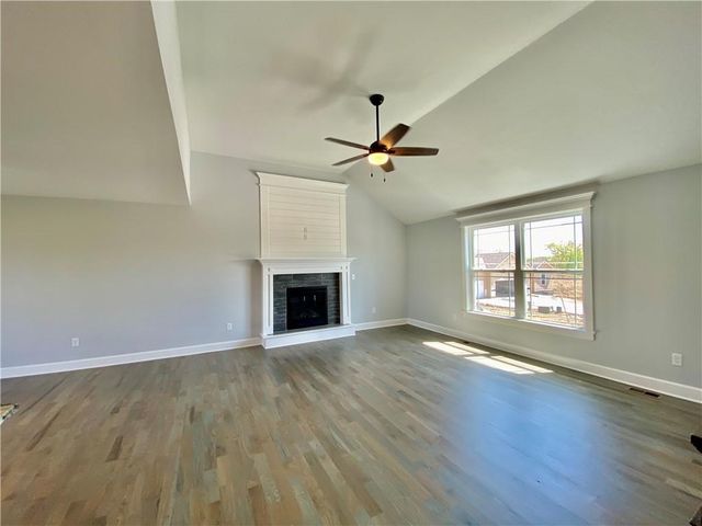 507 Skyview Lane, Liberty, MO 64068