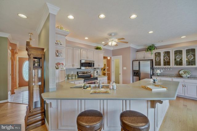 3013 SARATOGA DR, Winchester, VA 22601