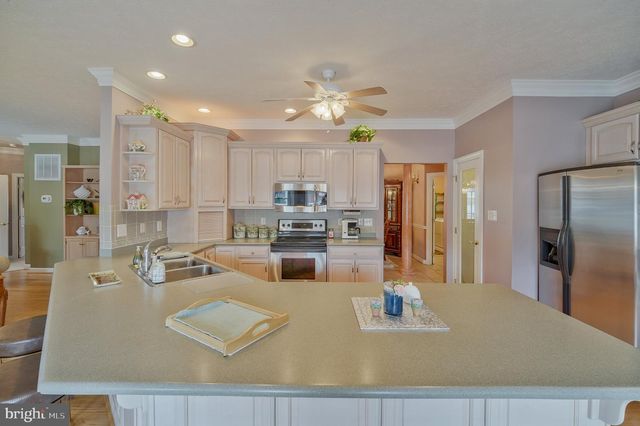 3013 SARATOGA DR, Winchester, VA 22601