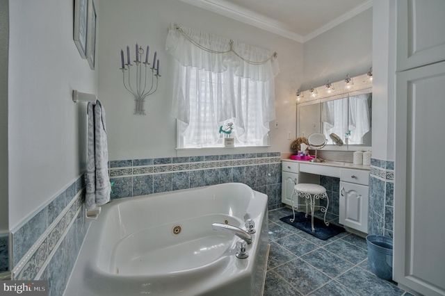 3013 SARATOGA DR, Winchester, VA 22601